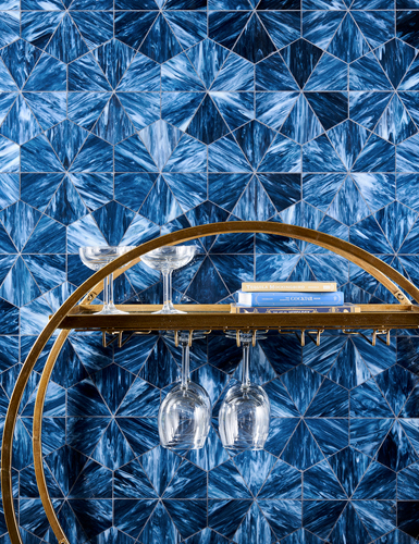 Luxe Home Akdo Elegant Glass Tiles