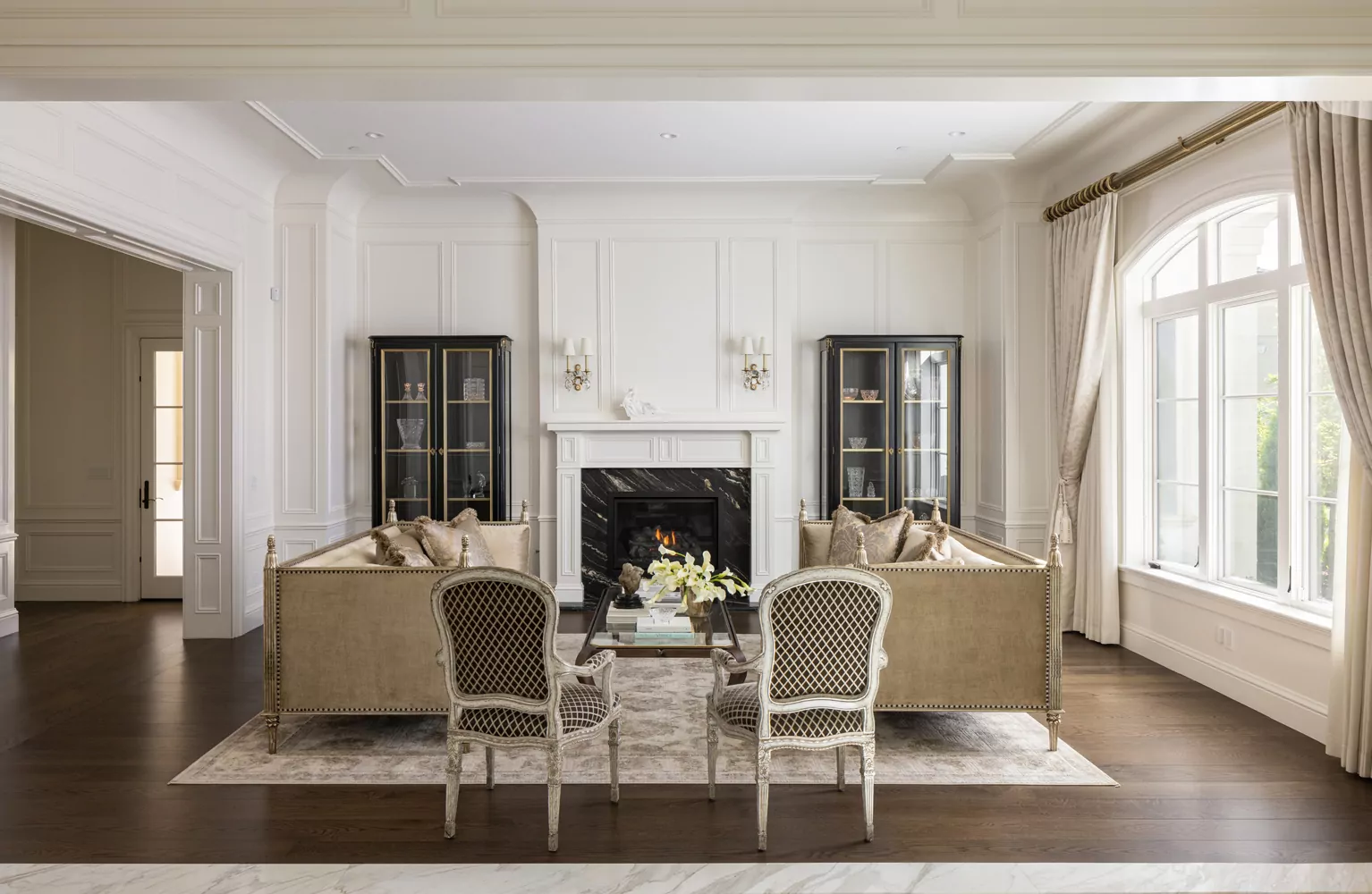 Alamo Luxury Living Room Interior Design